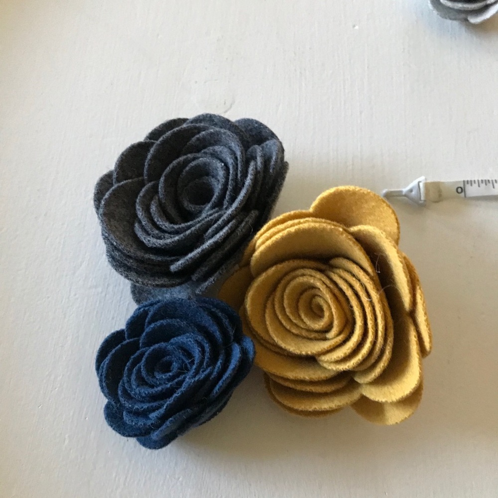 Handmade Wool Felt Pin - Picture 4 of 6